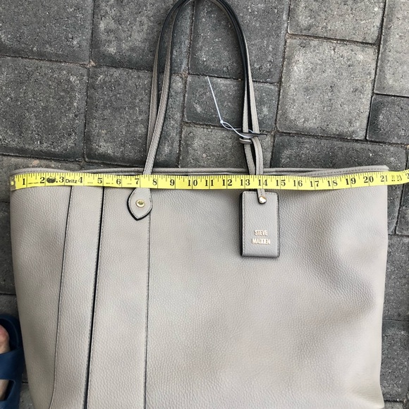 Steve Madden Starlet Oversized Faux Leather Tote - Picture 5 of 8